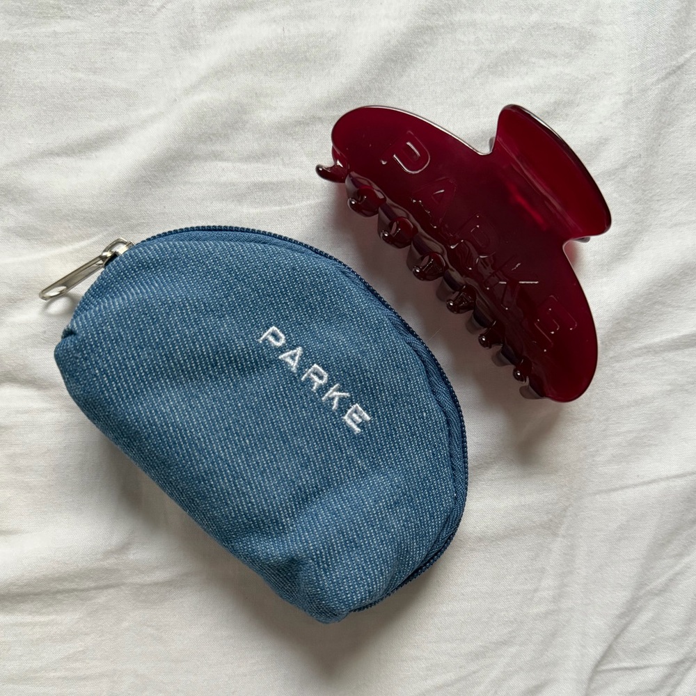 PARKE Holiday Drop Claw Clip MAROON New